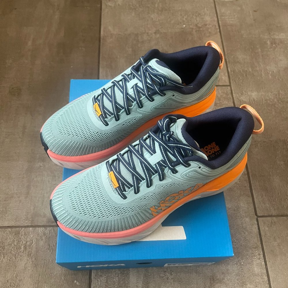 Brand New size 8.5 Hoka Bondi 7